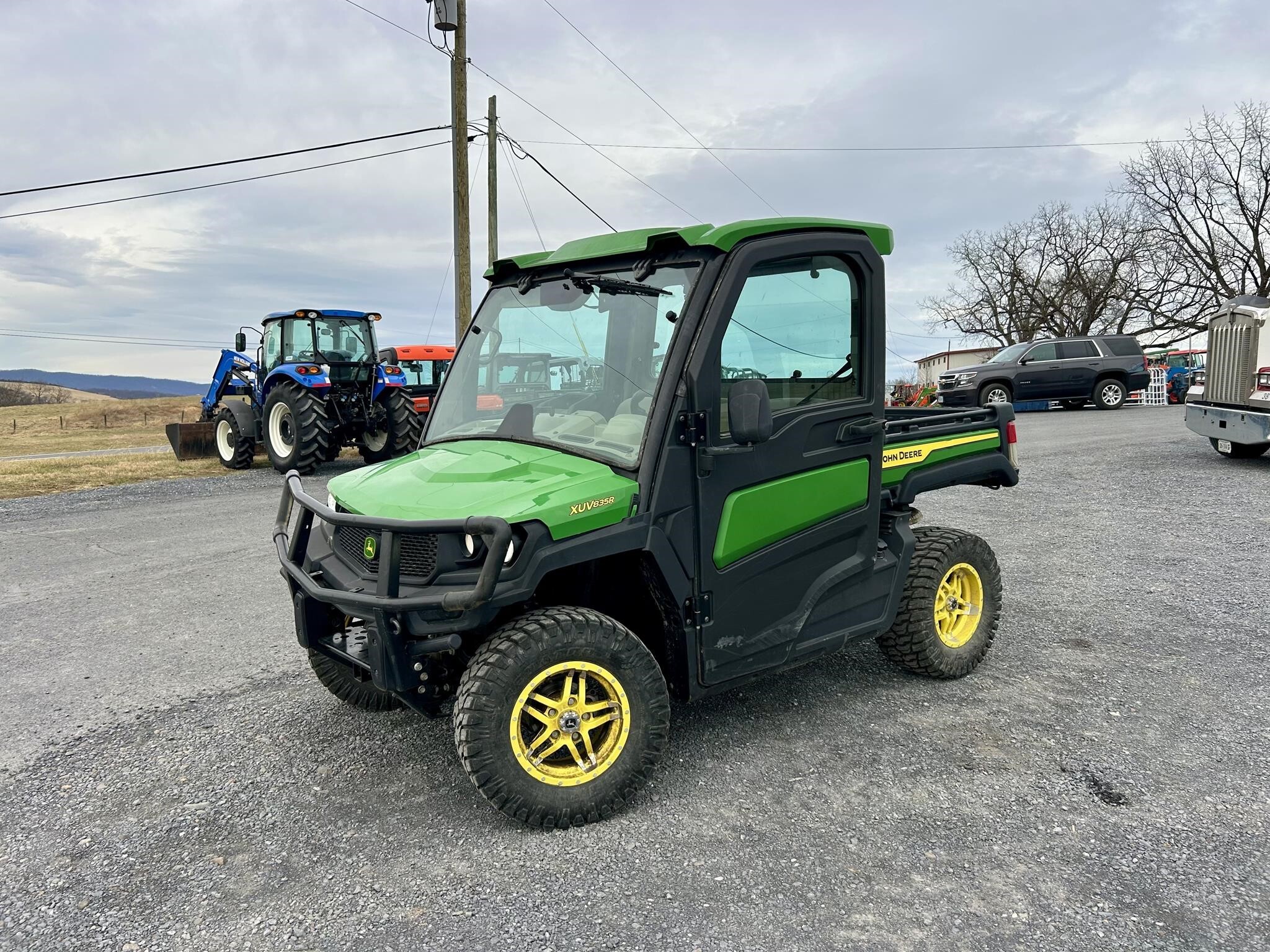 2023 John Deere Gator XUV 835R Utility Vehicle