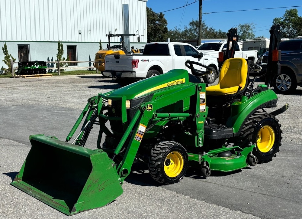 2014 John Deere 1023E Tractor